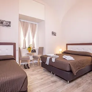 Konukevi Azzurra, Roma