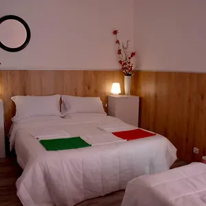 Konukevi Al Iram, Roma